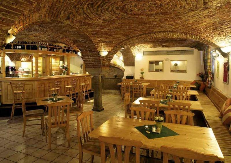 Landhotel Donaublick Obernzell Restaurant photo